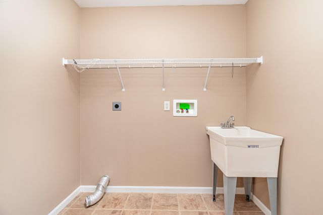 2099 Madison Drive, Hebron, KY 41048