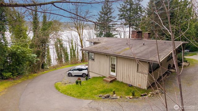 2232 E Lake Sammamish Parkway NE, Sammamish, WA 98074