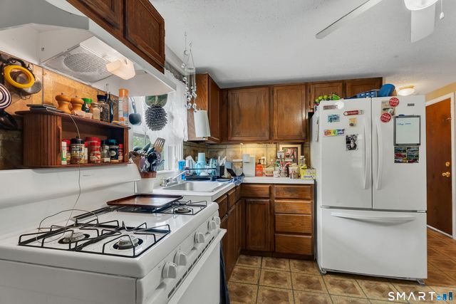 427 Zion Street, Hartford, CT 06106