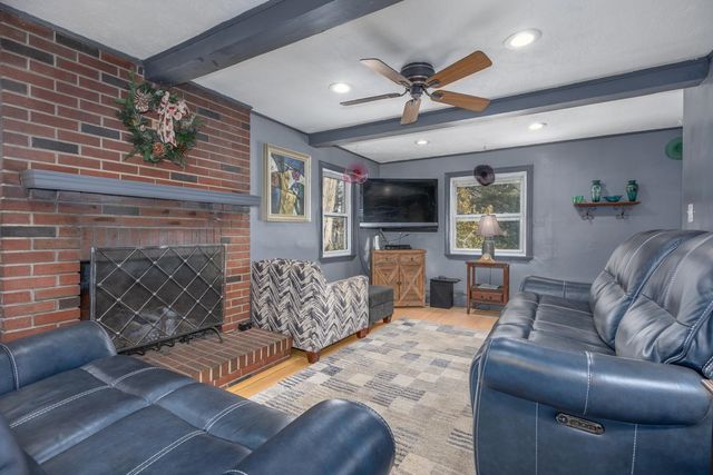 140 Mountain View Road, Deerfield, NH 03037