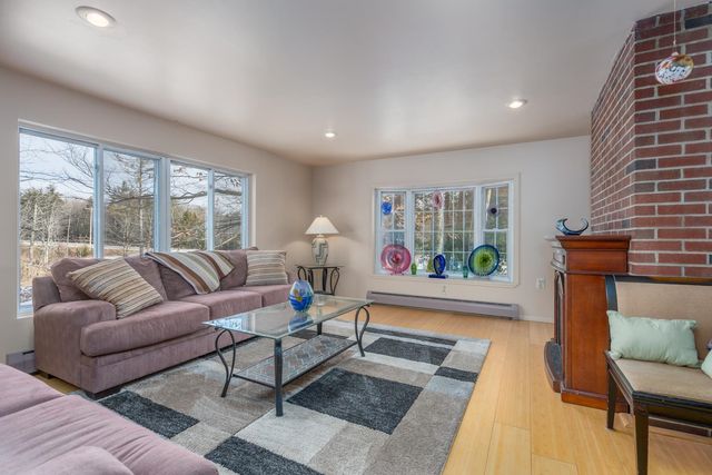 140 Mountain View Road, Deerfield, NH 03037