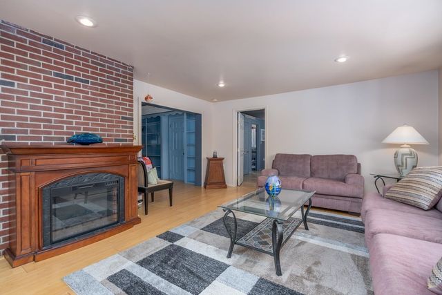 140 Mountain View Road, Deerfield, NH 03037