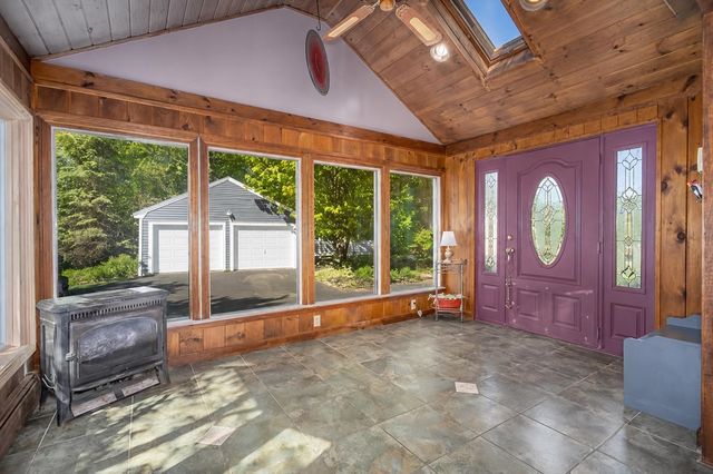 140 Mountain View Road, Deerfield, NH 03037