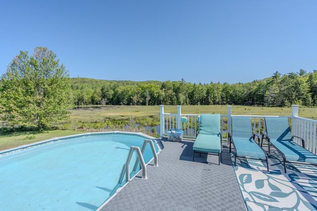140 Mountain View Road, Deerfield, NH 03037