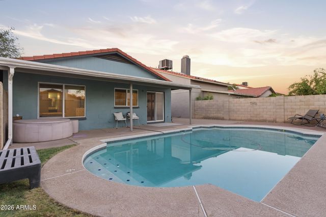 4915 W EVANS Drive, Glendale, AZ 85306