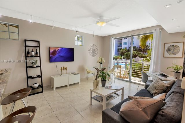 110 Washington Ave 2414, Miami Beach, FL 33139