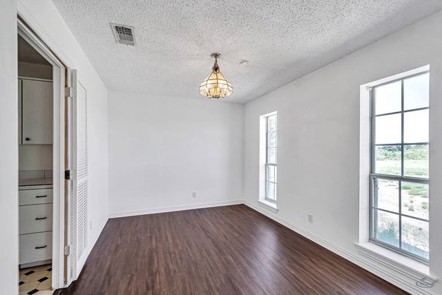 3908 W County Rd 145, Midland, TX 79706