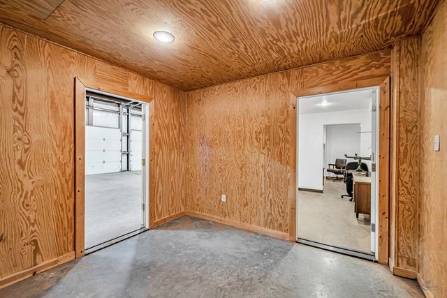 3908 W County Rd 145, Midland, TX 79706