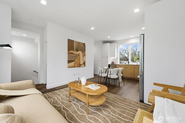 3216 47th Avenue SW, Seattle, WA 98116