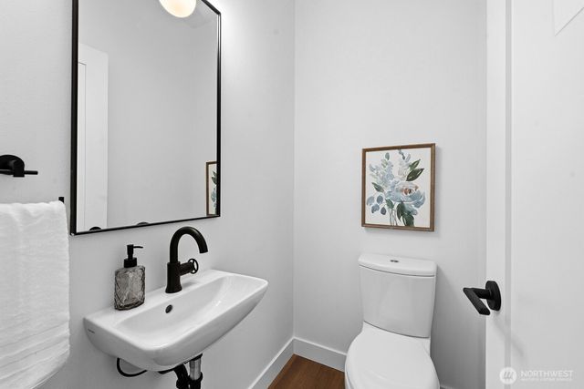 3216 47th Avenue SW, Seattle, WA 98116