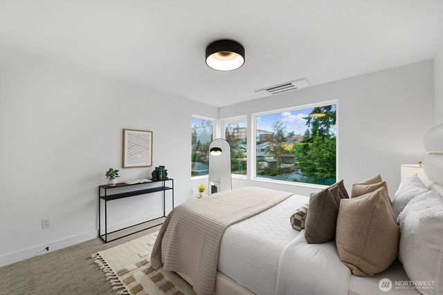 3216 47th Avenue SW, Seattle, WA 98116