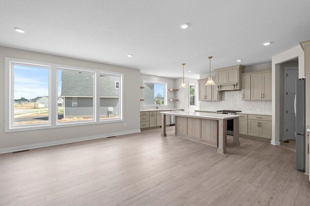 3779 Knightsbridge Lane N, Lake Elmo, MN 55042