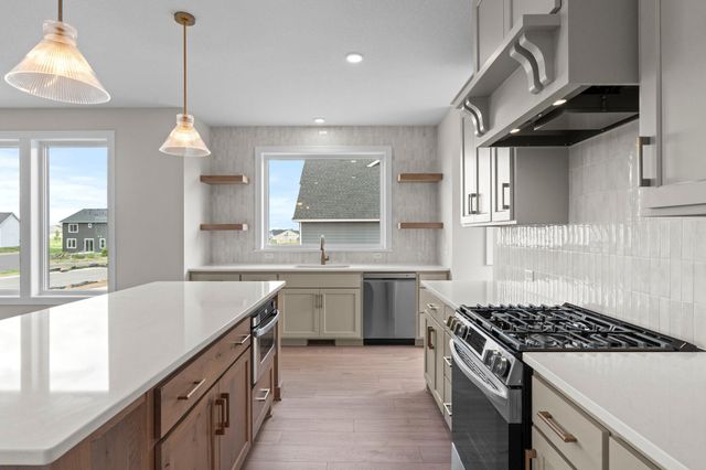 3779 Knightsbridge Lane N, Lake Elmo, MN 55042
