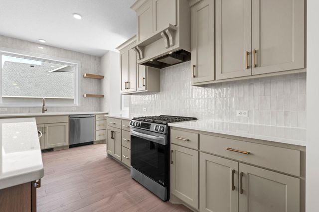 3779 Knightsbridge Lane N, Lake Elmo, MN 55042