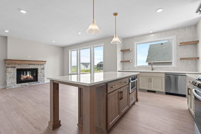 3779 Knightsbridge Lane N, Lake Elmo, MN 55042