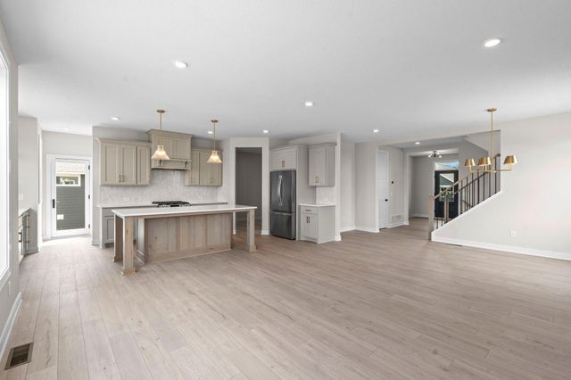 3779 Knightsbridge Lane N, Lake Elmo, MN 55042