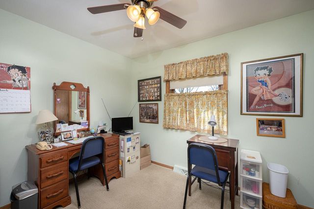 6968 W Tesch AVENUE, Milwaukee, WI 53220