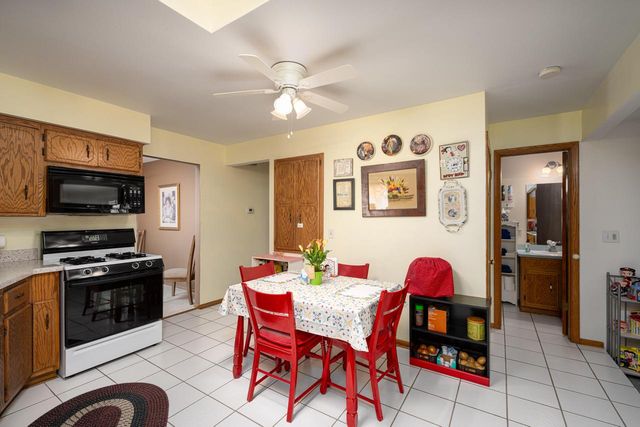 6968 W Tesch AVENUE, Milwaukee, WI 53220