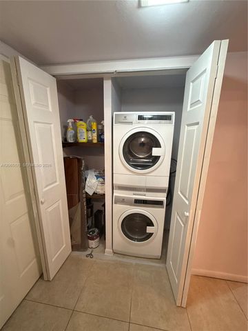 9301 SW 92nd Ave A102, Miami, FL 33176