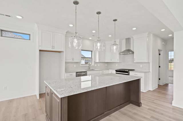 6504 WALSBY DR, Columbia, MO 65201