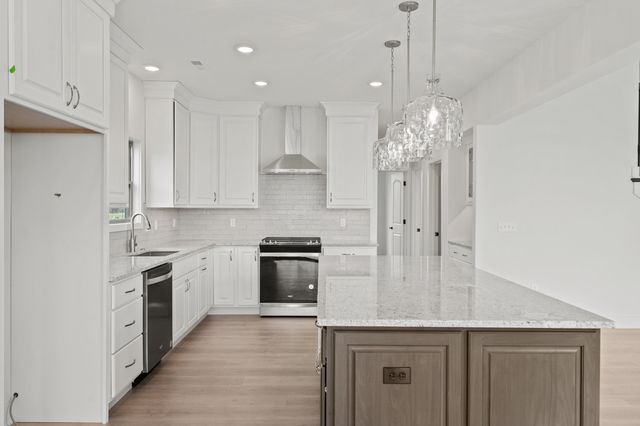 6504 WALSBY DR, Columbia, MO 65201