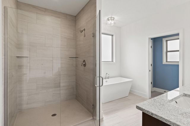 6504 WALSBY DR, Columbia, MO 65201