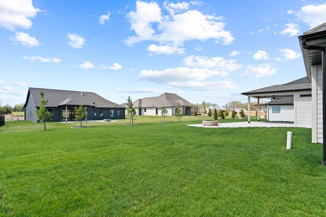 6504 WALSBY DR, Columbia, MO 65201