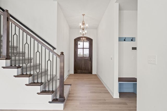 6504 WALSBY DR, Columbia, MO 65201