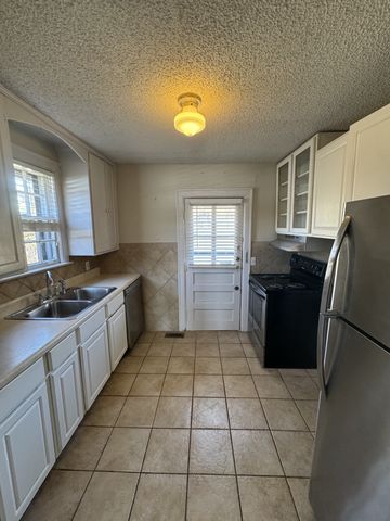 2300 Sharondale Dr, Nashville, TN 37215