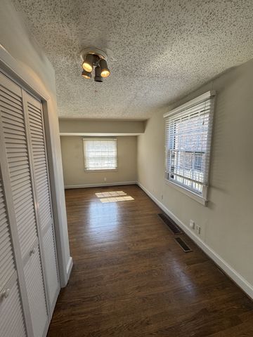 2300 Sharondale Dr, Nashville, TN 37215