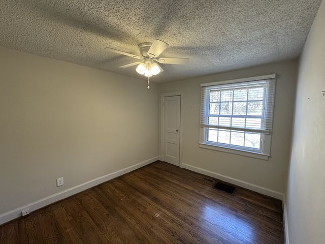 2300 Sharondale Dr, Nashville, TN 37215