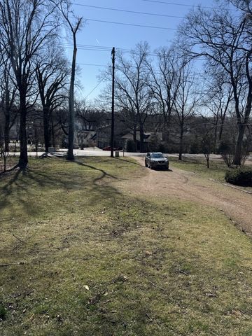 2300 Sharondale Dr, Nashville, TN 37215