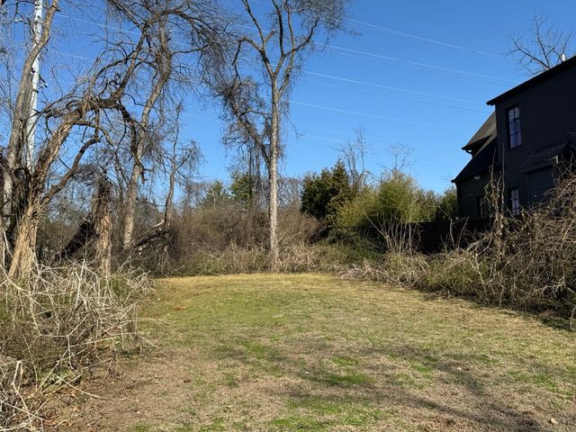 2300 Sharondale Dr, Nashville, TN 37215