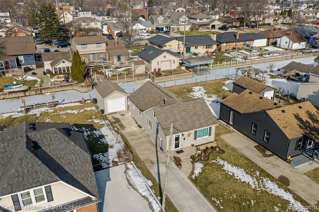 22417 Maple Street, Saint Clair Shores, MI 48081