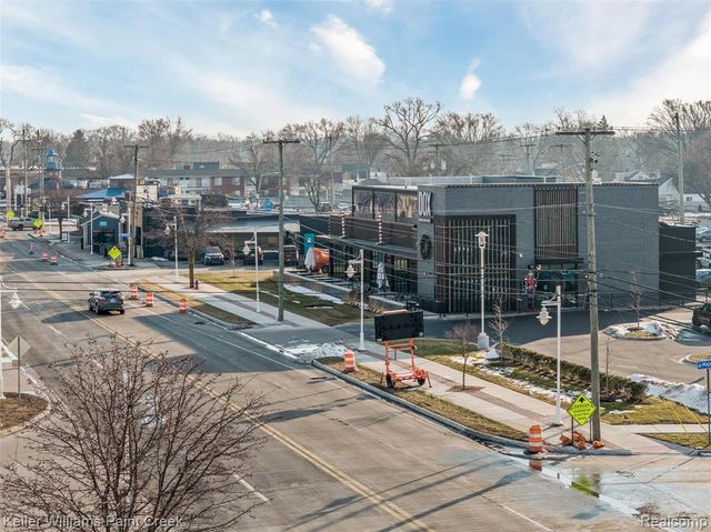 22417 Maple Street, Saint Clair Shores, MI 48081