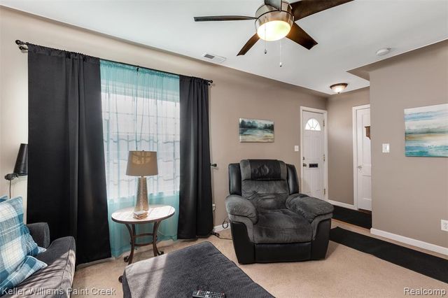 22417 Maple Street, Saint Clair Shores, MI 48081