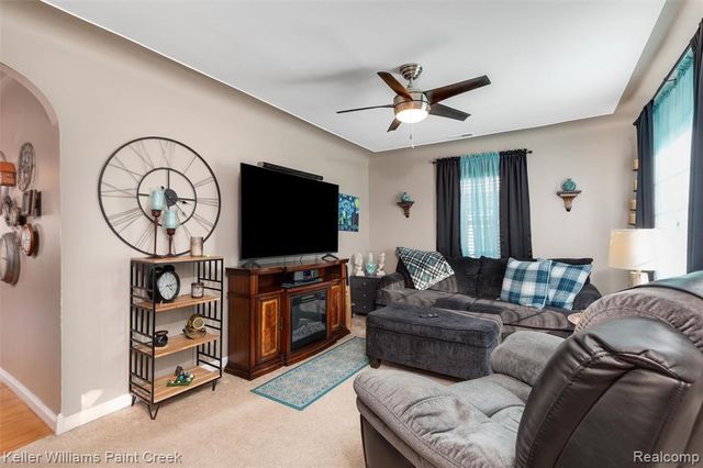 22417 Maple Street, Saint Clair Shores, MI 48081