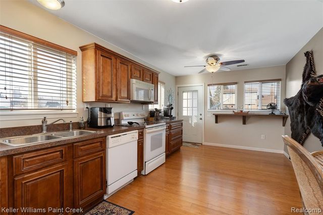 22417 Maple Street, Saint Clair Shores, MI 48081