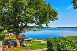 240 Whitney Road 13, Lake Zurich, IL 60047
