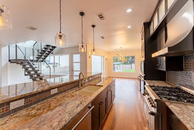 716 Post Oak ST, Austin, TX 78704