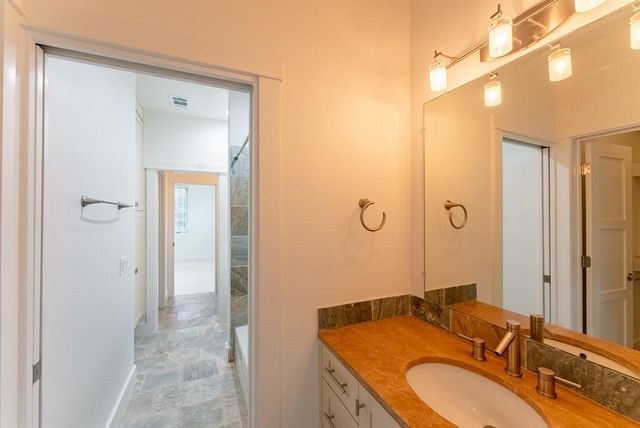 716 Post Oak ST, Austin, TX 78704