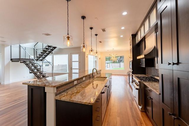 716 Post Oak ST, Austin, TX 78704