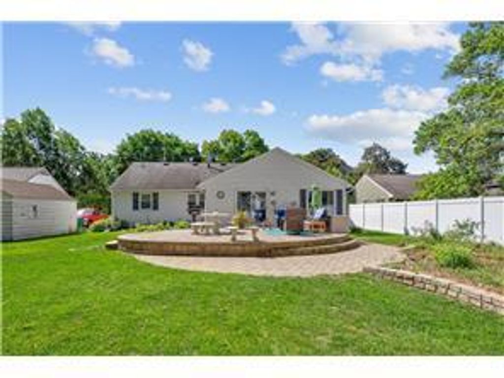 607 Swan Street, Le Sueur, MN 56058 — photo 2