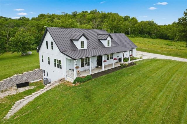 19180 B Highway, Richmond, MO 64085