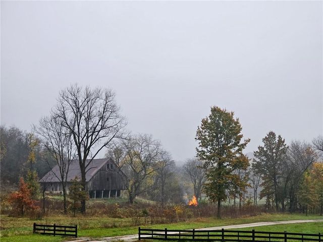 19180 B Highway, Richmond, MO 64085