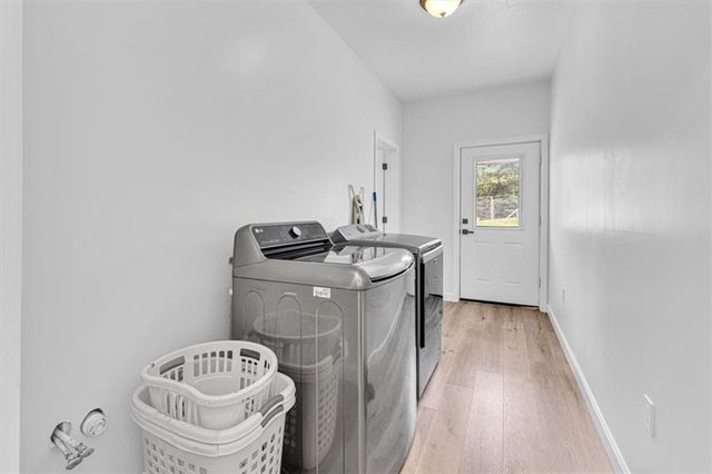 19180 B Highway, Richmond, MO 64085