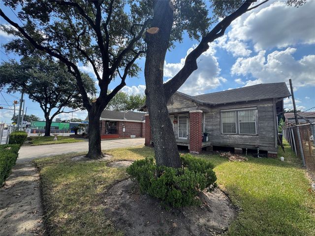 7828 Harrisburg Boulevard, Houston, TX 77012