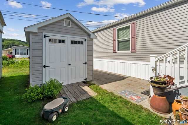 6 Susan Street, Beacon Falls, CT 06403