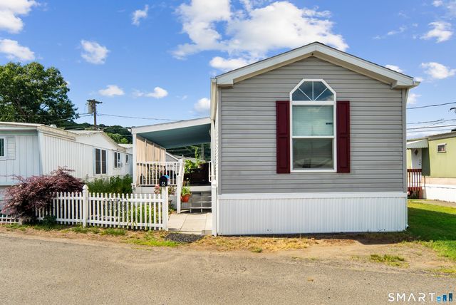 6 Susan Street, Beacon Falls, CT 06403