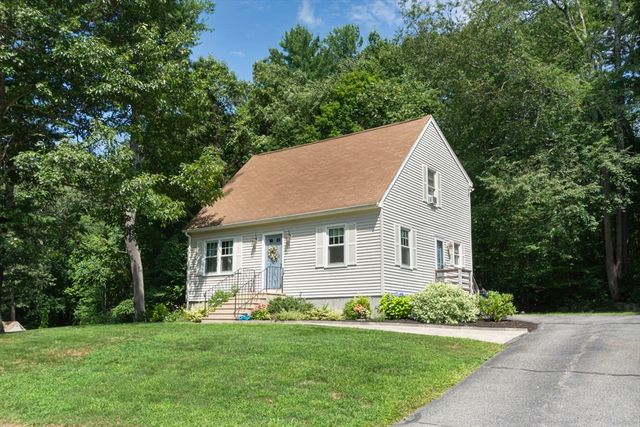 14 Wasilla Dr, Leicester, MA 01542